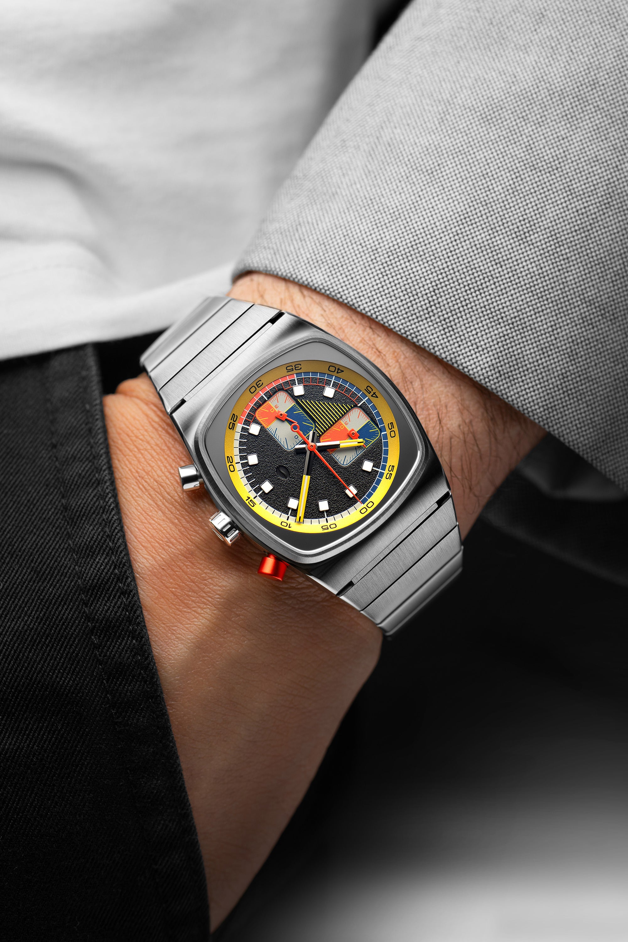 2024_NOV_-_BREW_METRIC_2_WRIST_POCKET-SD.jpg