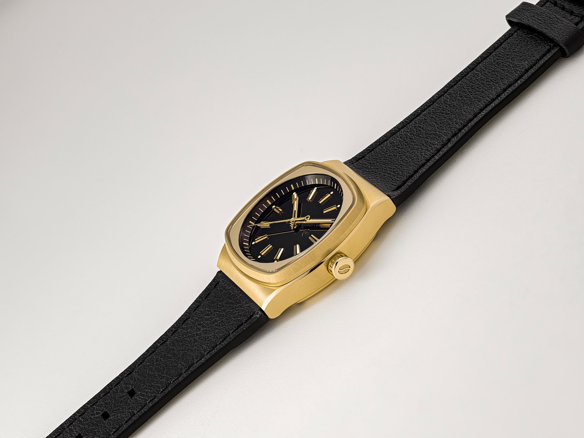Metric Lite Leather Strap in Black 18.00mm