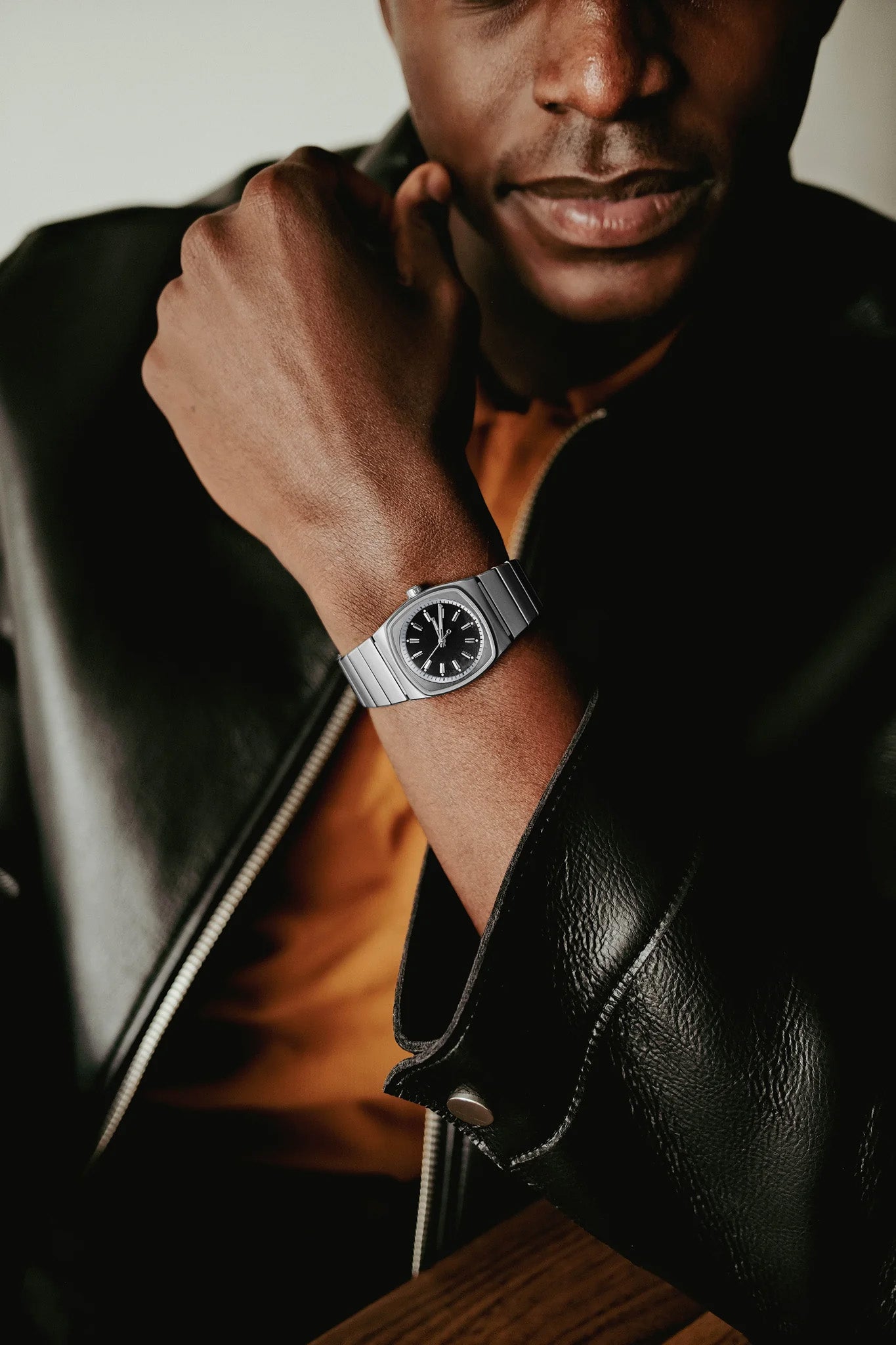 Metric Lite - Silver and Black Automatic Watch